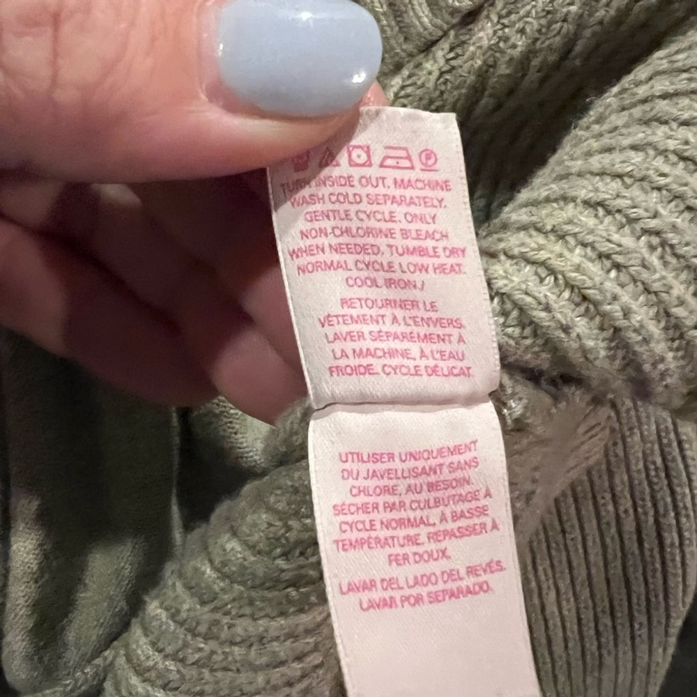 Victoria’s Secret Women's V-Neck Sweater - Tan - Picture 5 of 10